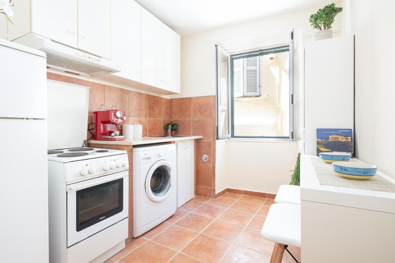 Old Town Gem - Elegant Guilford Apartment Corfu  Buitenkant foto