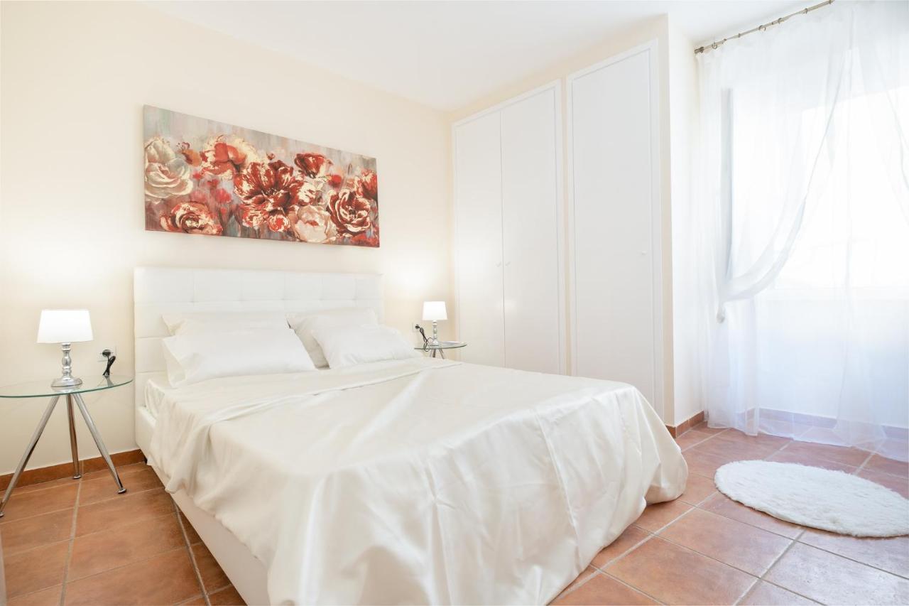 Old Town Gem - Elegant Guilford Apartment Corfu  Buitenkant foto